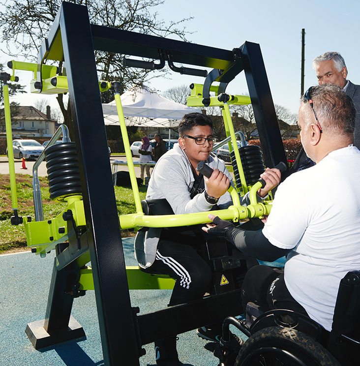 Outdoor-gym_TGO-Weights_Bicep-Curl_G1